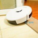 Imagem de Robô Aspirador de Pó KaBuM! Smart 700, Branco, Mapeamento IR 360º, Controle via Aplicativo, Google Assistant e Alexa - KBSF006